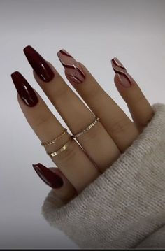 Nails Burgandy Design, Nail Inspiration Minimalist, Nail Ideas Acrylic Fall Colors, Acrylic Maroon Nails, Ambraee Nails, Deep Burgundy Nail Designs, Fall Graduation Nails, Red And Maroon Nails, Different Color Brown Nails