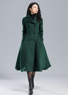 Frock Coats For Women, Coat Collar Frock Design, 1940s Winter Coat, Frock Coat Women Outfit, Princess Coat Outfit, Green Trench Coat Outfit, Dark Green Trench Coat, Trenchcoat Style