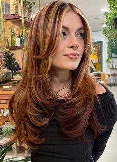 Chunky Long Layers, 2000s Layered Hair, 2000s Chunky Highlights, Early 2000s Hair, Chunky Highlight, Layers Long, Inspired Hairstyles, Retro 2000s, Chunky Highlights