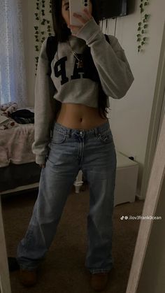 Light Blue Jeans Outfit, Highschool Fits, Clean Girl Style, Blue Jeans Outfit, School Fit Ideas, Dream Girlfriend, Cute Highschool Outfits, Baggy Outfits, Baggy Outfit Ideas