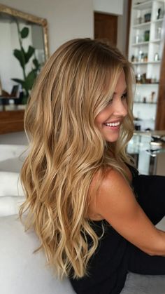 Caramel Blonde Hair Honey Balayage, Dimensional Honey Blonde Highlights, Honey Blonde Brown Roots, Honey Blonde Highlights In Brown Hair, Warmer Toned Blonde, All Over Hair Color Ideas For Blondes, Rusty Blonde Hair, Golden Brown And Blonde Hair, Golden Ashy Blonde Hair