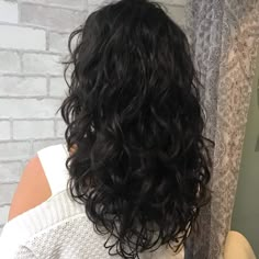 Defined Layered Haircut, Long Brown Hair With Layers Curly, 2c Curly Haircuts Medium, Curly Wavy Hair Layers Medium, Dark Permed Hair, Long Brown Curly Hair With Layers, Wavy Curl Haircut, Black Hair Perm Curls, Black Curly Hair Layers