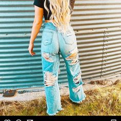 I Bought These Heavily Distressed Jeans From A Small Business On Instagram. They’re Too Big For Me And She Doesn’t Do Returns, They’re Super Cute On And I Wish They Fit! Bought For 80.00 Worn Once Small Business On Instagram, Shredded Jeans, Western Clothes, Business On Instagram, Jeans Color, Western Outfits, High Jeans, Colored Jeans, Distressed Jeans