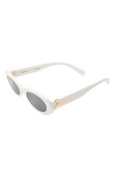 Get ready for some fun in the sun with these oval sunnies featuring logo hardware at the temples that serve as a decorative element and a functional hinge. 50mm lens width; 20mm bridge width; 140mm temple length 100% UV protection Acetate Made in Italy Weird Glasses, Luxury Wishlist, Rectangle Face, Sunglasses White, Silver Spoon, Silver Spoons, Oval Sunglasses, Fun In The Sun, Mean Girls