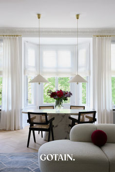 Welcome the light with a sheer Roman blind curtains! Crafted entirely from linen, this curtain is hand-sewn to your exact measurements in our atelier in Sweden. Combine the roman blind with long curtain lengths for a complete look. All Gotain Roman blinds come in complete kits, ready for installation, suitable for both wall or ceiling mounting. Modern Roman Blinds, Sheer Roman Blinds, Iron Curtain Rods, Blinds Curtains, Curtain Length, Long Curtains, Quality Curtains