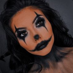 Womens Jester Makeup, Women’s Halloween Face Paint, Scary Female Halloween Makeup, Scary Glam Halloween Makeup, Easy Scary Clown Makeup For Women, Easy Halloween Face Makeup For Women, Scary Face Paint Horror Makeup Easy, Halloween Face Paint For Women, Killer Clown Makeup Scary