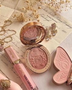 Smink Inspiration, Pretty Princess, Mia 3, Pink Vibes, Princess Aesthetic, Makeup Items, Croquettes