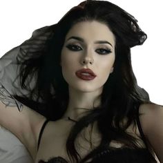 Vampire Make Up Ideas, Vampy Prom Makeup, Formal Goth Makeup, Romantic Goth Makeup Ideas, Emo Prom Makeup, Vampy Makeup Looks, Minimal Goth Makeup, Hot Emo Makeup, Vamp Makeup Look