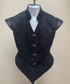 New Adult Men's Renaissance Medieval Elizabethan Revolutionary Pirate Colonial Buccaneer Black Suede Jerkin Vest Cosplay Costume - Etsy Medieval Mens Fashion, Mens Medieval Clothing, Medieval Vest, Ren Faire Costume, Stage Production, Fair Outfits, Larp Costume, Medieval Costume, Medieval Clothing