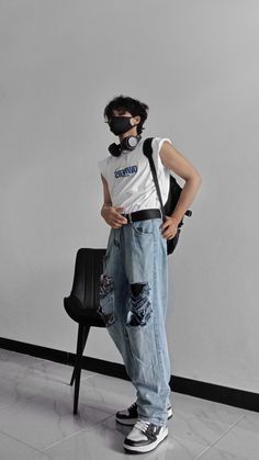 K Pop Style Men, Casual Clothes Men Aesthetic, Men’s Kpop Fashion, K Street Fashion Men, Elegant Male Outfit Aesthetic, K Pop Style Outfits Men, Overalls Outfit Men Street Styles, Vintage Outfit Ideas Men, Male Trendy Outfits