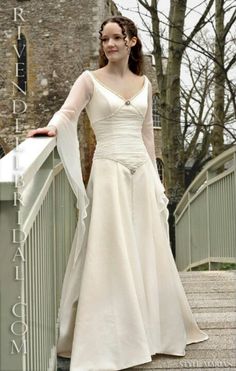 Rivendell Bridal - this is what I actually wanted for my wedding dress Wedding Dresses Vintage Princess, Lord Of The Rings Wedding, Bridal Elegance