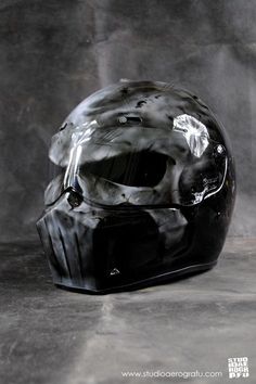 Punisher Airbrushed Motorcycle Helmet 2 Badass Motorcycle Helmets, Motorcycle Helmets Art, Moto Chopper, Мотоциклы Harley Davidson, Diy Motorcycle, Motos Harley