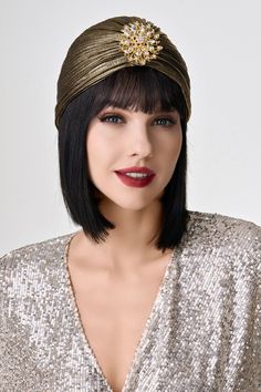 33 Sexy Flapper Costume Ideas For You To Dress Like Flappers In The 1920s & Places To Buy Them - Rozaliee 1920s Hats Women, 1920s Fashion Party, Flapper Costume Ideas, Look Gatsby, 1920s Flapper Costume, Roaring Twenties Party, 1920s Evening Dress, Flapper Outfit