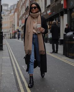 Mode Zara, Perfect Denim, Neue Outfits, Coat Outfits, Autumn Outfit, Fashion Mode