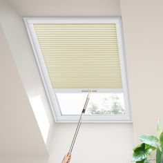 Moonice Skylight Blinds Cordless Roof Honeycomb Window Blinds Blackout Cellular Pleated Roof Blinds