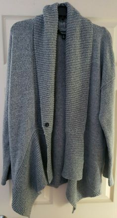 Vera Wang Simply Vera Women's Open Front Cardigan Sweater GRAY (Size X-LARGE) PRE-OWNED Original MSRP $89 This is a women's pre-owned long sleeve open front MEDIUM WEIGHT cardigan sweater.   It is in excellent condition and never actually worn.   It has been hanging in a closet for a while.   It is Gray and has recently been washed and dried.  *Open Front *Front Sides Hang Lower (Batwing Front) *Medium Weight Fabric *2-Snap closure OPTION in front Please see measurements below.  Measurements are Vera Wang Sweater, Simply Vera, Open Front Cardigan, Vera Wang, Grey Sweater, Medium Weight, Cardigan Sweater, Front Open, Snap Closure