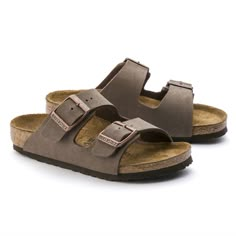 New With Box. Wear The Legendary Two-Strap Design Of The Birkenstock Arizona Sandals. Birkenstock Arizona Mocha, Birkenstock Brown, Birkenstock Sandals Arizona, Two Strap Sandals, Birkenstock Sandals, Kids Sandals, Birkenstock Arizona, Birkenstock Shoes, Metal Buckles