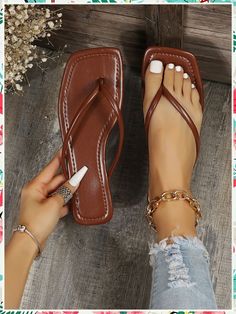 Discover the ultimate guide to finding the perfect women's summer sandals this season! Our post, "13 Useful Ideas For Choosing The Perfect Women's Summer Sandals," offers expert tips on style, comfort, and versatility. Whether you're heading to the beach or a casual outing, learn how to select sandals that elevate your summer wardrobe. Embrace comfort without sacrificing style and step out confidently in the perfect pair of sandals! Casual Cheap Strappy Flip Flops, Chic Summer Style, Women's Flip Flops, Womens Sandals Summer, Beach Slippers, Casual Slippers, Cute Sandals