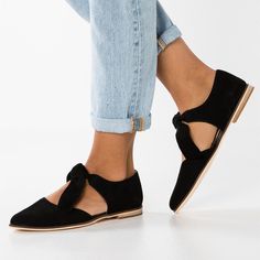 Discover effortless style with our Black Closed Toe Cutout Lace-Up Flats for Women. These chic flats blend comfort and trendiness, featuring a closed toe, cutout design, and lace-up detailing. Perfect for casual outings or adding a touch of flair to your everyday look. Handcrafted US sizing. Fits true to size. Classic black hue for versatile and easy styling. Closed toe design for comfort and a polished appearance. Cutout detailing adds a modern and breathable element. Lace-up closure allows for a customized and secure fit. Elegant Shoes Flat, Dorsay Heels, Prom Dress Shoes, Elegant Flats, Flats For Women, Comfy Flats, Lace Up Flats, Bow Sandals, Black Vegan