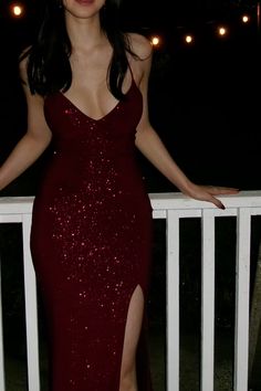 Maroon Prom Dress Burgundy, Burgundy Prom Dress Mermaid, Maroon Prom Dress, Prom 23, Book Vibes, Sparkly Prom Dresses, Cute Homecoming Dresses, Prom Dresses Long Mermaid, Cheap Homecoming Dresses