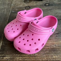 Brand New With Tags, Never Worn Crocs. These Are The Hard To Find Pink Lemonade Color - Size J2 Pink Crocs With Jibbitz, Croc Colors, Crocs Colors, Light Pink Crocs, Hot Pink Crocs, Andre Lee, Croc Ideas, Shoes Game, Crocs Pink