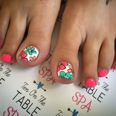 Flower nail art. Pedicure polish. Summer nail designs. Pedicure Designs Toenails, Unghie Nail Art, Pedi Ideas, Toenail Designs, Perfect Ten, Pedicure Ideas, Pretty Toe Nails, Summer Toe Nails, Pedicure Designs