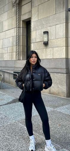 Puffy Coat Outfit, Bubble Jacket Outfit, Black Puffer Outfit, Puffer Jacket Outfit Women, Short Jacket Outfit, Puffy Jacket Outfit, Black Puffer Jacket Outfit