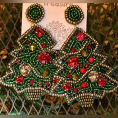 Christmas Tree W/ Gold Trimmings Seed Bead Earrings Seed Bead Trees, Christmas Tree Seed Bead Earrings, Mickey Mouse Earrings, Floral Studs, Pumpkin Earrings, Evil Eye Earrings, Pink Clay, Christmas Tree Design, Crystal Stars