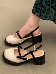 Mary Janes Platform, Mary Jane Platform Shoes, Woman Casual, Elegant Sandals, Platform Mary Janes, Chunky Heels Sandals