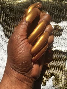 Very Ugly Nails, Cute Basic Almond Nails, Long Nails Almond Design, Sparkly Gold French Tip Nails, Almond Nails Ideas French Tip, Nails Acrylic For Prom, French Nail Designs Glitter, Aesthetic Gold Nails, Prom Nails Champagne