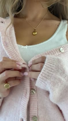 Pastel Pink Accessories, Classy Daily Outfits, Pink Clothes Aesthetic, Girly Must Haves, Girly Outfits Aesthetic, Girly Outfit Ideas, Soft Feminine Outfits, Modest Girly Outfits, Coquette Outfits