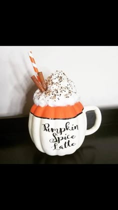 Sparkly Pumpkin Decorating Ideas, Mini Decorated Pumpkins, Cute Painted Halloween Pumpkins, Coffee Pumpkin Decorating, Pumpkin Spice Latte Pumpkin Painting, Starbucks Pumpkin Painting, Oval Pumpkin Painting Ideas, Coffee Pumpkin Painting, Funny Pumpkin Painting Ideas Creative