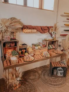 Party Food Bar Ideas, Boho Food, Food Bar Ideas, Party Food Bars, Sweet Table Wedding, Party Food Bar, Decoration Buffet, Food Bars