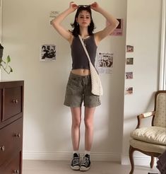 Styling Green Cargo Shorts, Women In Cargo Shorts, Outfits With Cargo Shorts Women, Masc Outfits For Women Shorts, Green Cargo Shorts Outfit Aesthetic, Short Cargo Shorts Outfit, Shorts And Tank Top Outfits Summer, Cute Cargo Shorts, Summer Outfits Cargo Shorts