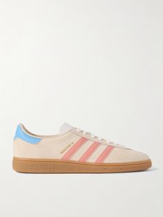 Designed in celebration of UEFA Euro 2024, adidas Originals' retro-inspired 'München 24' sneakers are named after the city hosting many of the football matches. They're made from suede with contrasting leather '3-Stripes' and heels and set on gum rubber soles. Adidas Originals Shoes, Shoe Wishlist, Cute Sneakers, Shoe Inspo, Cute Nikes, Sneakers For Men, Aesthetic Shoes, Swag Shoes, Suede Sneakers