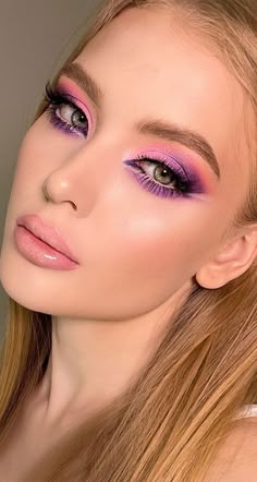 Magenta Eye Makeup, Summer Makeup Looks, Inspo Makeup, Makijaż Smokey Eye, Colorful Eye Makeup, Spring Makeup