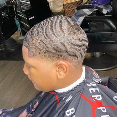 Haircut Designs For Men, Popular Mens Haircuts, Stylish Mens Haircuts, Types Of Waves, Men Back, World Hair