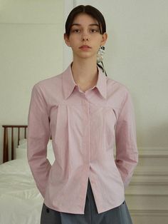 Composition : Cotton 65% , Nylon 35%Color: PinkCountry of Origin : Republic of Korea Pink Shirt For Workwear In Summer, Elegant Relaxed Fit Pink Top, Pink Relaxed Fit Shirt For Work, Pink Relaxed Fit Elegant Top, Pleated Spring Office Tops, Spring Pleated Office Tops, Fitted Pink Shirt For Daywear, Spring Pleated Tops For Office, Pleated Tops For Spring Office Wear