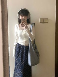 Japan Aesthetic Clothing, Blue Shoujo Girl Outfit, Shojo Girl Outfit Modest, Minimalist Japanese Outfit, Sawako Kuronuma Outfit Inspired, Sawakocore Outfit, Shojo Girl Outfit Aesthetic, Sawako Style Outfit, Sawako Girl Outfit