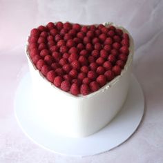 Fresh Raspberry White Heart Cake White Heart Cake, Cake Raspberry, Vintage Heart Cake, Bow Cakes, Fresh Raspberries, Fondant Toppers, Pink Cupcakes