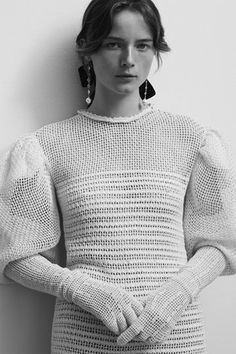 Magda Butrym | Ready-to-Wear - Spring 2018 | Look 16 Crochet Top Dress, Knitwear Style, Classic Skirts, Magda Butrym, How To Purl Knit, Summer Knitting, Dress Picture, Woven Dress