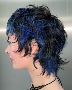 Haircut + 2 shades blue highlights = @annah_lifts Teal Pixie Hair, Pixie Blue Hair, Punk Blue Hair, Blue Tip Hair, Blue Highlights In Brown Hair Short, Blue Highlights Short Hair, Black And Blue Hair Short, Black Hair With Blue Tips, Blue Hair Mullet