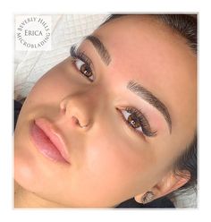 Mircoblading Eyebrows, Eyebrows Goals, Phi Brows, Bentuk Alis, Eyebrow Makeup Tips, Permanent Makeup Eyebrows, Permanent Eyebrows, Makijaż Smokey Eye, Natural Eyebrows