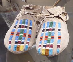 Indians 101: A Plateau Indian Art Collection (Photo Diary) Beaded Moccasins Native American, Baby Moccasin Pattern, Moccasins Outfit, Moccasin Pattern, Beaded Moccasins, Native American Clothing, Native American Artifacts