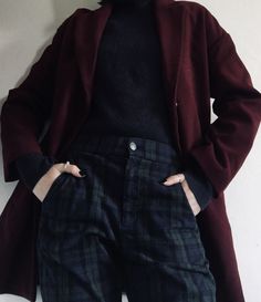 Grunge X Academia Outfits, Dark Coat Outfit, Grunge Dark Academia Outfits, Masc Dark Academia Outfits, Lecture Outfits, Glam Academia, Dark Academia Aesthetic Outfit, Look Working Girl, Dark Academia Outfits