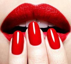 Red Nagellack Trends, Red Acrylic Nails, Liquid Nails, Red Nail Polish, Glitter Lips, Red Nail, Lip Art, Root Chakra, Beach Hair