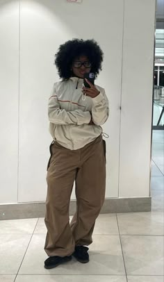 Puffy Sweater Outfit, Brent Faiyaz Outfits, Brown Streetwear Outfit, Afro Outfits, Style Année 80, Looks Hippie, Stile Hijab, Love Street, Streetwear Fits