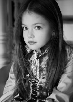 Mackenzie Foy as Eustacia (she's like, 5 in this picture...) Mackenzie Foy, She Likes, Pretty People, Beauty