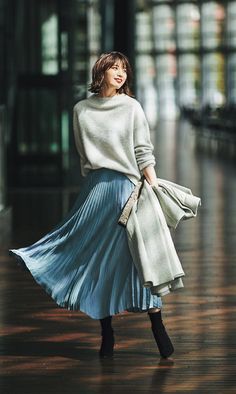 #StyleRefinement
#FashionFixes
#StyleEvolution
#ElevateYourLook
#FashionDoAndDont 90s Chola, 90s Chola Fashion, Winter 2023 Fashion Trends, Japanese Fashion Women, Womens Skirt Outfits, Rok Outfit, 2023 Fashion Trends, Modern Womens Fashion, Fashion Trends Winter