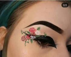 October Eyeliner, Gothic Eye Makeup, Flower Makeup, Neutral Eyes, Work Makeup, Eye Makeup Pictures